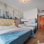 Hungaria 3*